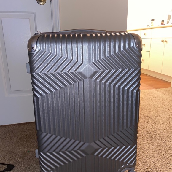 suitcase - Picture 2 of 3